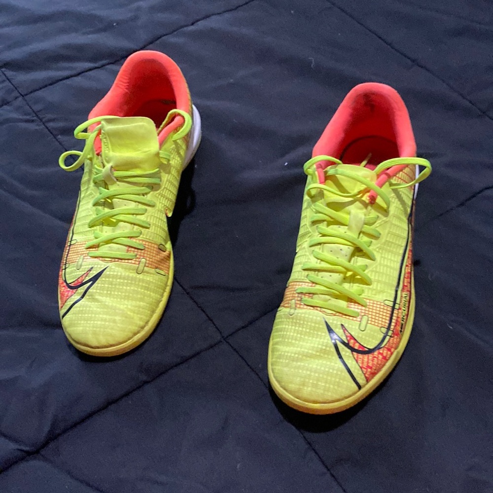 Ladies shoes size 7.5